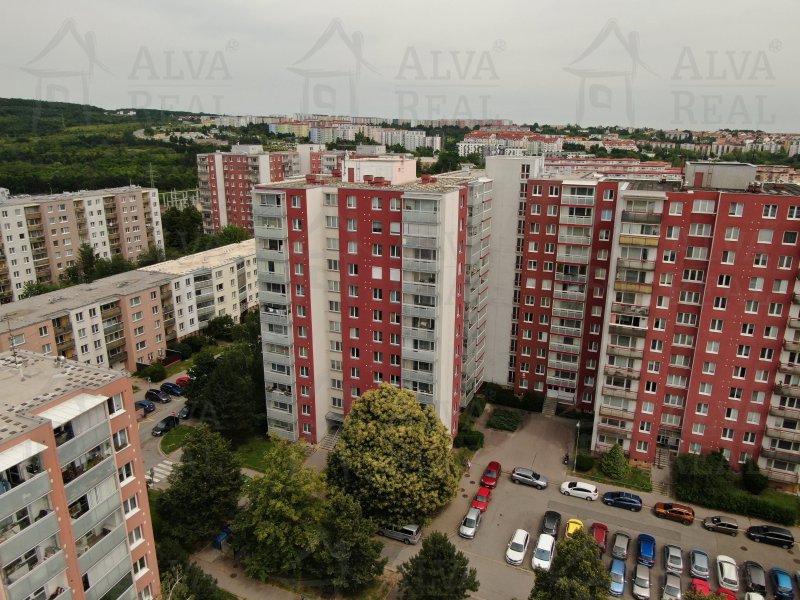 Exkluzivně nabízíme k prodeji byt 3+1 CP 67 m² se zaskleným balkónem a sklepem na ul. Velkopavlovická, Brno-Vinohrady |  | Brno